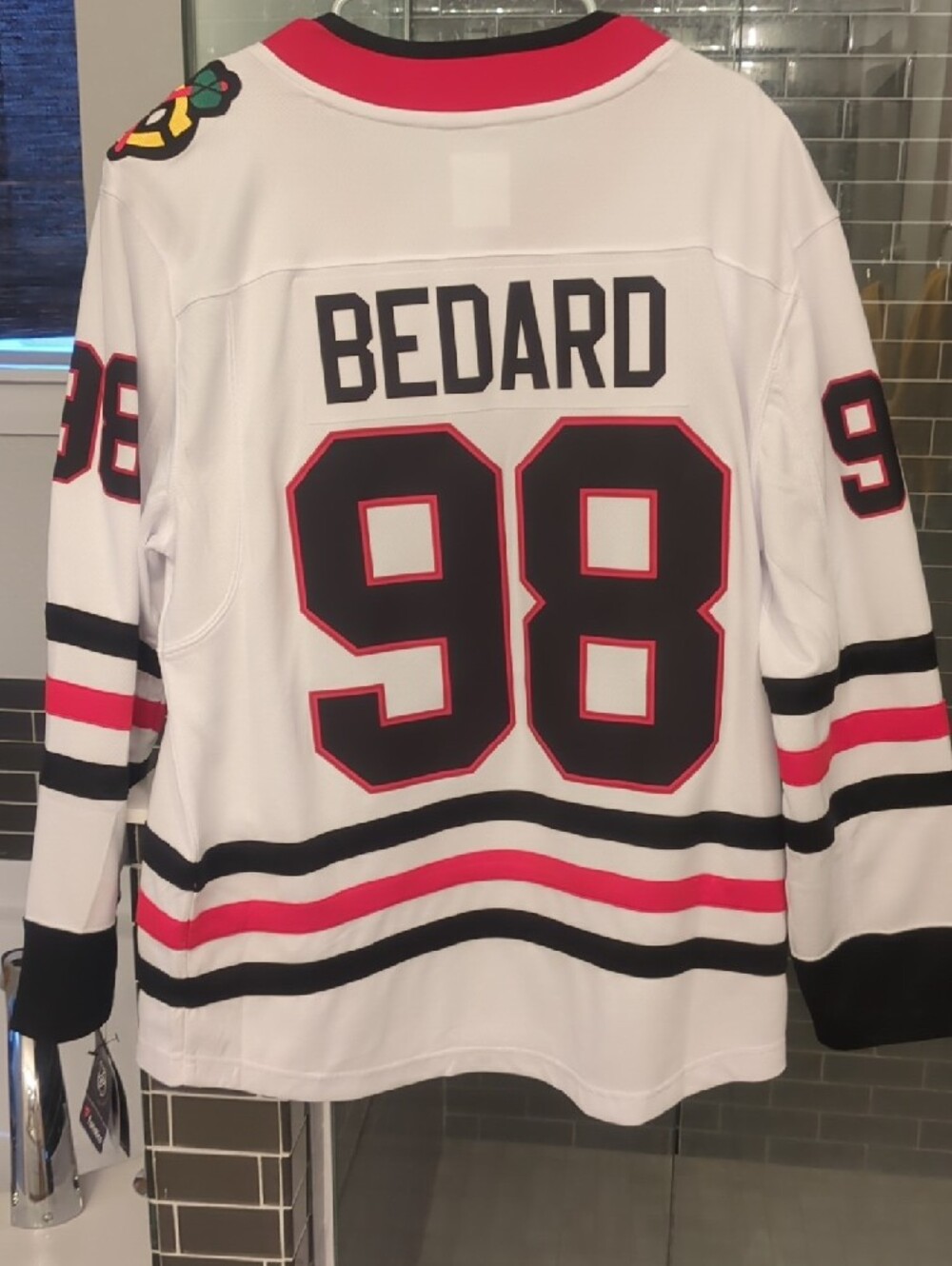 NHL Chicago Blackhawks 98 Connor Bedard NWT - Picture 3 of 3